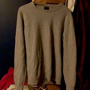 Only worn once, doesn’t fit